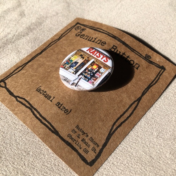 RATSY’S Oberlin College BNWT Genuine Button, Ratsys Store Ohio - Picture 5 of 6